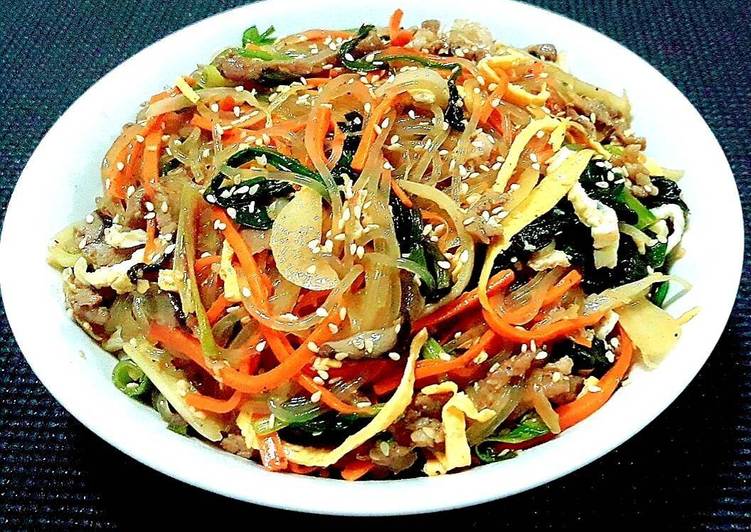 จับเช/ฉับเช/ฉับแช (Japchae) ยำวุ้นเส้นเกาหลี (ผัดวุ้นเส้นเกาหลี) อร่อยแบบฉบับคนเกาหลี 😁