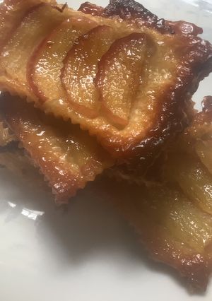 Une photo de 🍏Tarte feuilletée pomme 🍎 miel cannelle🍯