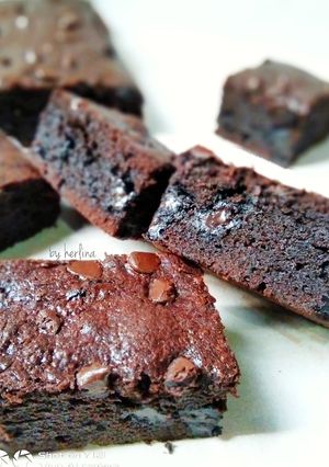 Foto resep 21. Triple Chocolate Rice Brownie