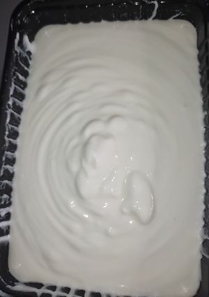 A picture of Homemade yogurt and Greek yogurt.