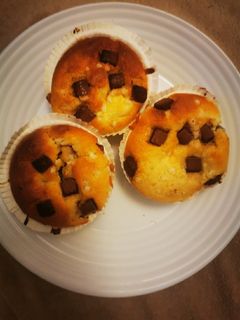 Túrós meggyes csokis muffin recept fotója