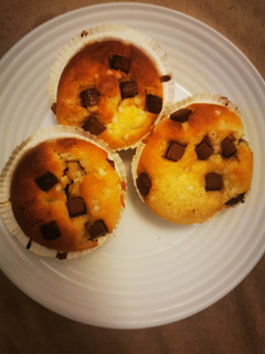 Túrós meggyes csokis muffin recept fotója