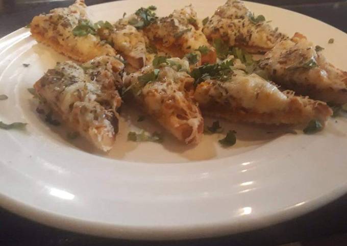 Recipe of Quick Paneer cheese garlic bread