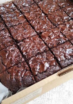Foto resep Shiny Brownies Gampang dan Lezat