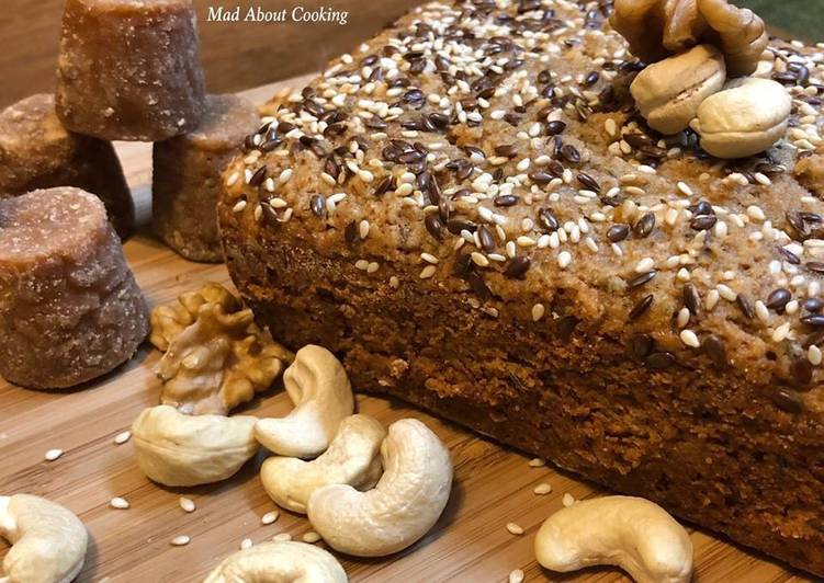 Eggless Whole Wheat Jaggery Cake or Atta Gur Ka Cake – Healthy Cake