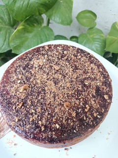 काॅफ़ी फ्लेवर चाॅकलेट बिस्कुट केक (coffee flavour chocolate biscuit cake recipe in Hindi) रेसिपी मुख्य फोटो