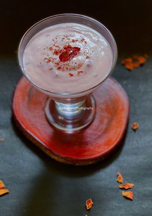 A picture of Rose Shrikhand.