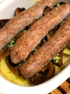 Una foto de Butifarra con "rovellons" (níscalos) al horno
