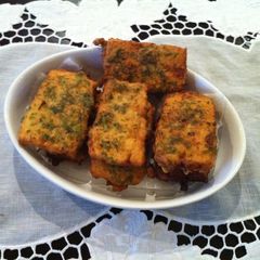 A picture of Bread Pakora.