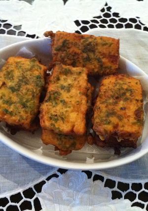 A picture of Bread Pakora.