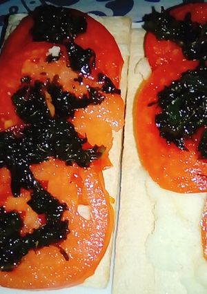 Una foto de Falsa bruschetta de galleta de arroz caprese 👌