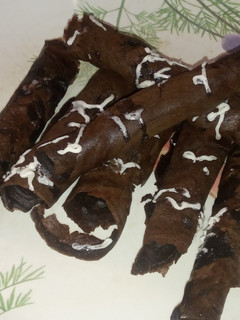 சாக்லேட் வேப்பர் பிஸ்கட் (Chocolate wafer biscuit recipe in tamil) செய்முறை முக்கிய புகைப்படம்
