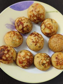 மக்காசோள பணியாரம் (Makkaasola paniyaram recipe in tamil) செய்முறை முக்கிய புகைப்படம்