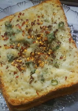 A picture of Cheese garlic toast.