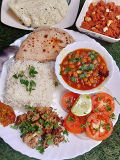 कश्मीरी सफेद राजमा व फ्राई गोभी रेसिपी मुख्य फोटो