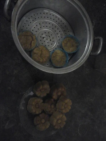 Langkah Mudah untuk Membikin Resep Bolu kukus gula merah enak ga pake mekar yang Menggugah Selera Anti Ribet, Sempurna