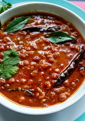 A picture of Kadala curry.