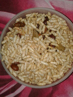 A picture of Murmura Namkeen.