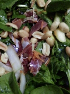 Una foto de Ensalada de espinacas