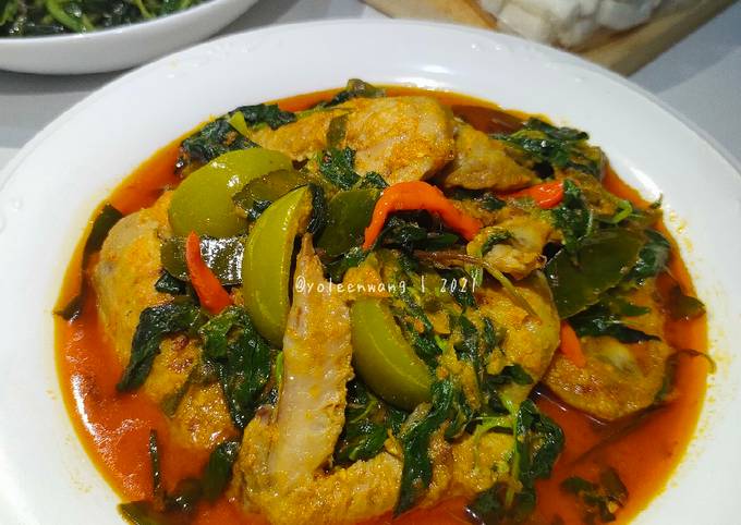 Langkah Mudah untuk Menyiapkan Sayap Woku Belanga yang Lezat