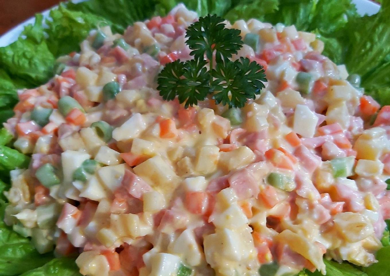 Langkah Mudah untuk Menyiapkan HUZARENSLA / Salad Belanda, Lezat Sekali