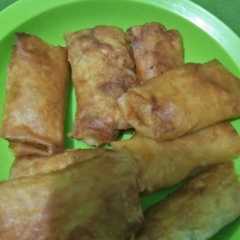 A picture of Martabak Tahu sosis.