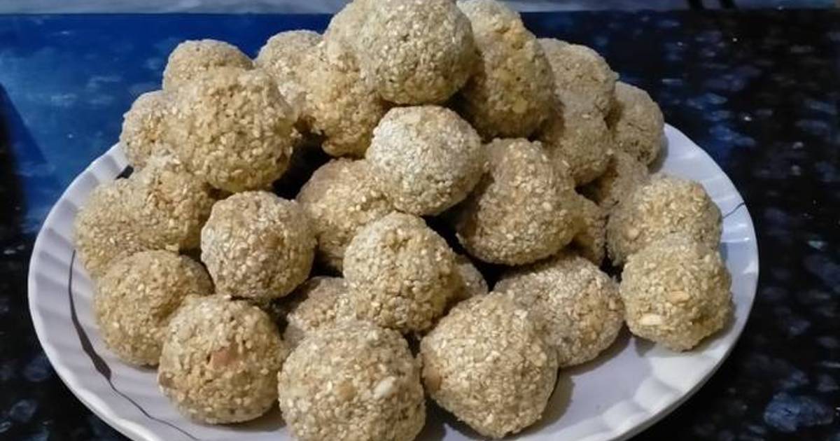 घर के बनाये easy and simple 82 बाजरे के लड्डू (bajre ke laddu recipe in