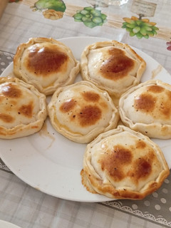 Una foto de Empanadas de carne picada estilo argentino