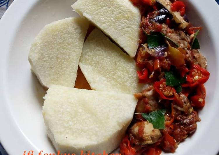 Boiled yam and fish sauce