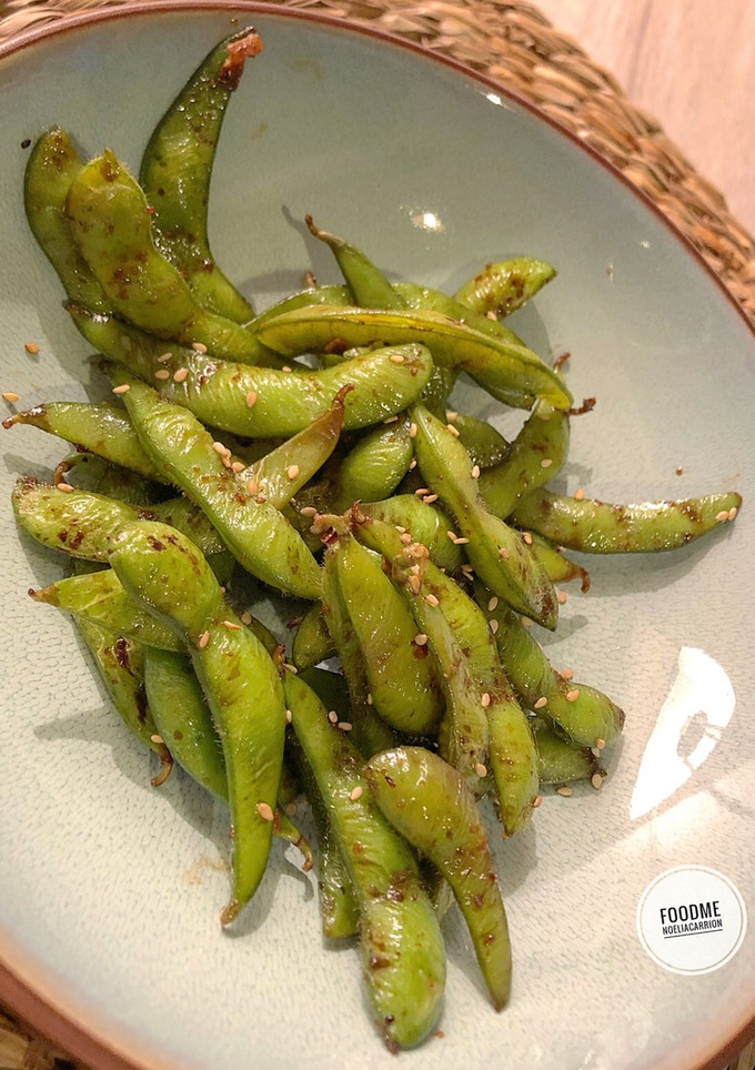 Una foto de 🌱 Edamames salteados 🌱