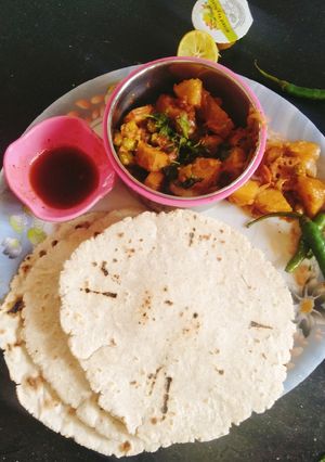 A picture of Quinoa Roti 😋😋 Vagan and gluten free Roti 😋.