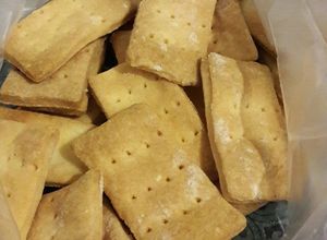 Una foto de Galletas saladas rápidas sin gluten solo 2 ingredientes