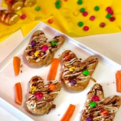 A picture of Easter bunny cinnamon rolls.