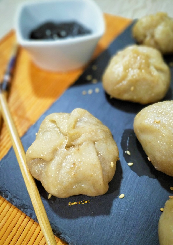 Una foto de Dumplings chinos caseros de vacuno y cerdo
