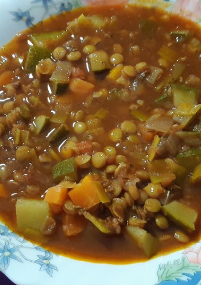 Una foto de Lentejas con verduras