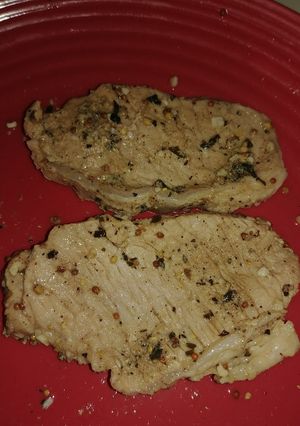 A picture of Garlic Honey-Dijon Pork Chops.