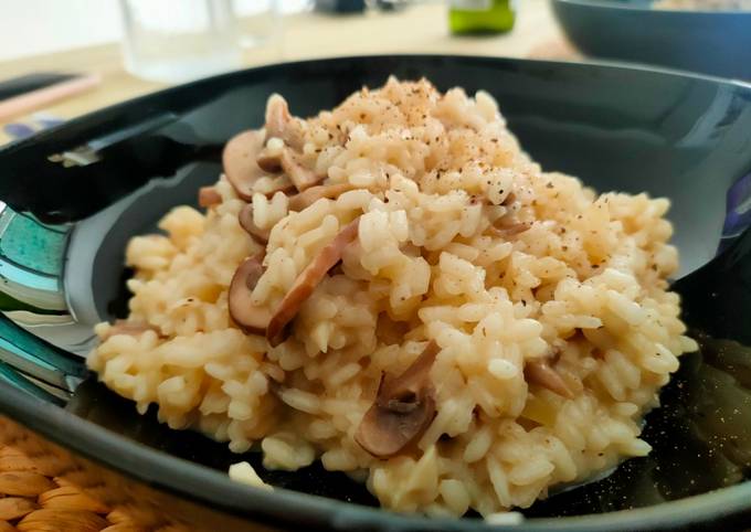 Risotto al funghi porcini Receta de Sandritto- Cookpad