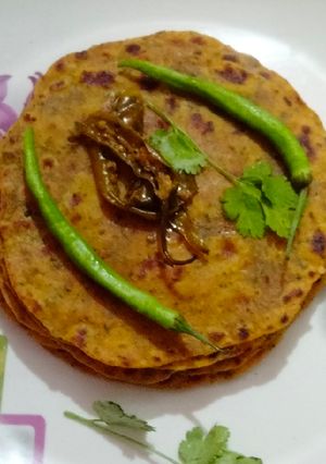 गुजराती कसूरी मेथी संग मसाला थेपला (gujarati kasoori methi sang masala thepla recipe in Hindi) रेसिपी मुख्य फोटो