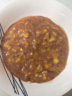 Una foto de Postre de plátano, leche condensada y cacao