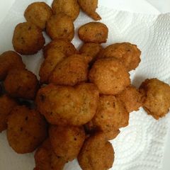 A picture of Bhajiyas #4weekchallenge.