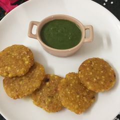 A picture of Sago vada.