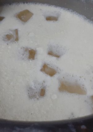 मलाई केसर दूध (Malai kesar doodh recipe in hindi) रेसिपी मुख्य फोटो