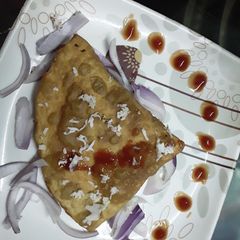 A picture of Samosa patty.