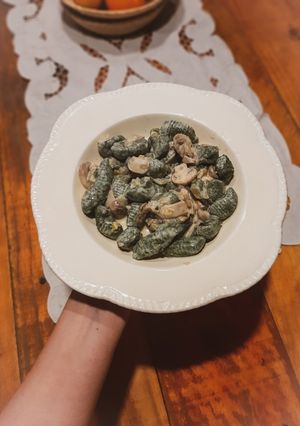 Una foto de Ñoquis de espinaca y harina integral