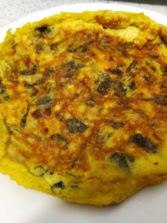 Una foto de Tortilla de patatas con acelgas