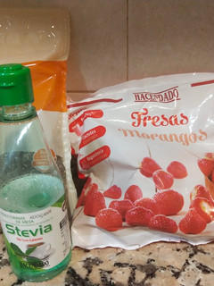 Una foto de Mermelada casera de fresas y chía