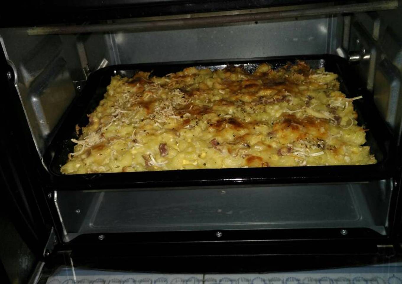 Macaroni and cheese baked aka schootel