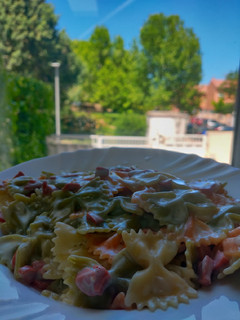 Foto principal de Pasta con nata y queso a mi estilo