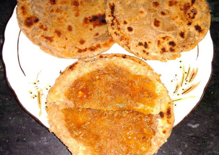 Jaggery Stuffed Paratha