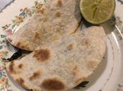 Una foto de tortillas fritas